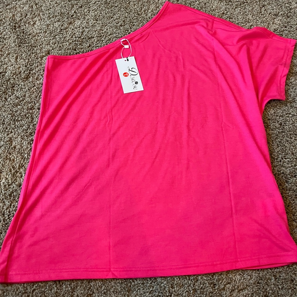 Women’s one shoulder short sleeve top